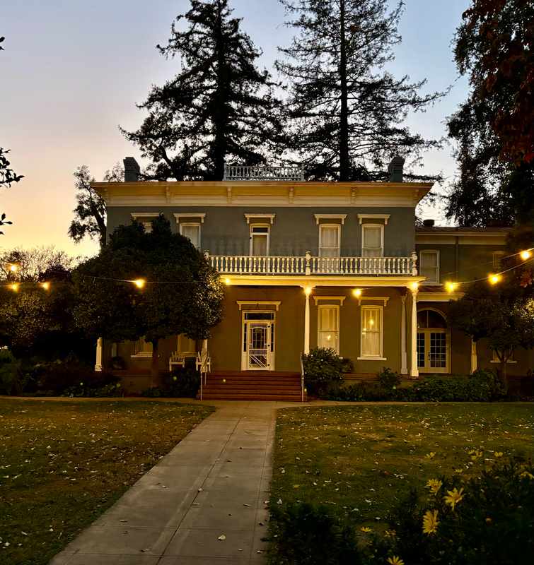 Glenwood Farmhouse at night
