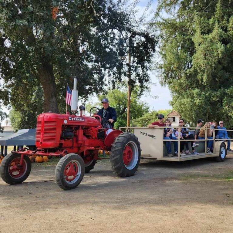 touring-by-tractor